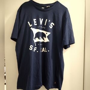 Levis Graphic Tee. Size xl. Preloved